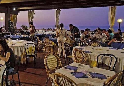 Hotel Villaggio Costa Ripa Rodi Garganico Esterno foto